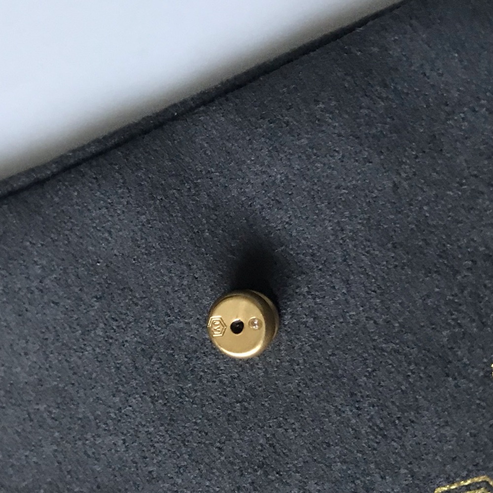 NWOT Julie Vos Gold Hoop Earrings - Picture 4 of 4